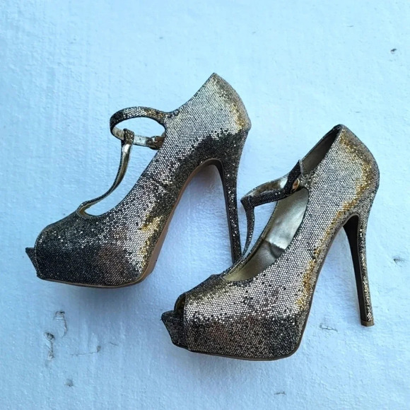 Steve Madden P-REVAA Gold Glitter Stiletto High Heels Adjustable Buckle Strap 9 - Picture 1 of 8